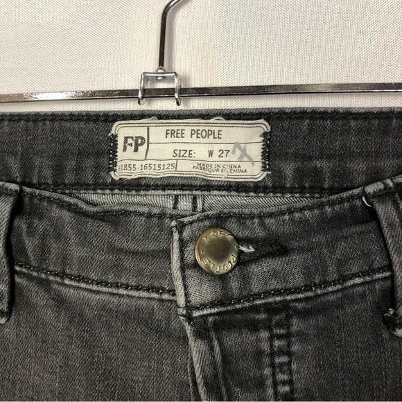 Free People Black Washed Fishnet Distressed Skinny Jeans 27 - Picture 6 of 6